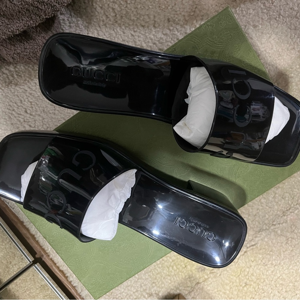 Gucci Sandals - Picture 4 of 11
